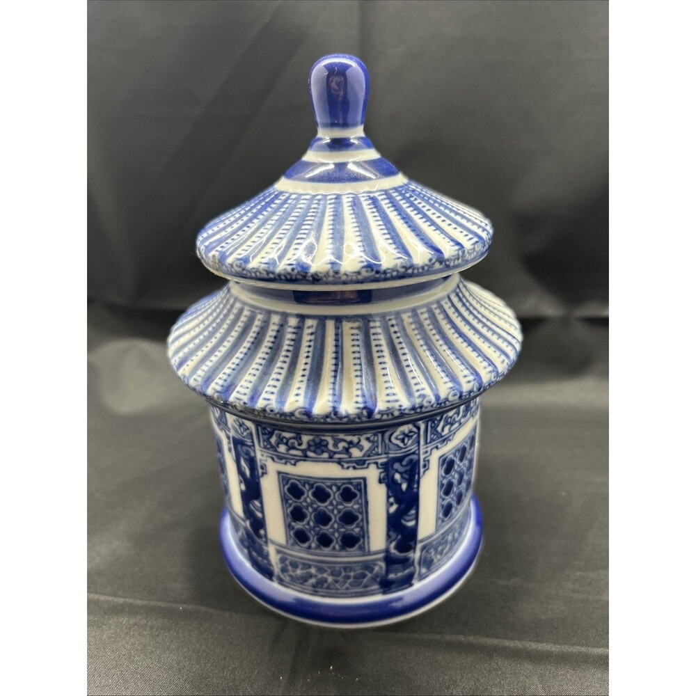 Blue White Chinese Porcelain Temple Ginger Jar Pagoda Chinoiserie Lidded 7"